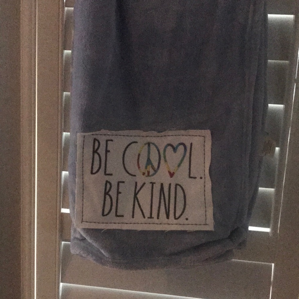 Rae Dunn - BE COOL BE KING - throw blanket